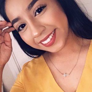 Meet your Posher, Lizbeth